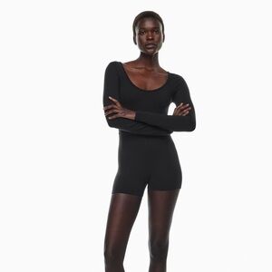 Aritzia Wilfred Free black Kaz long sleeve scoop neck onesie romper - XL